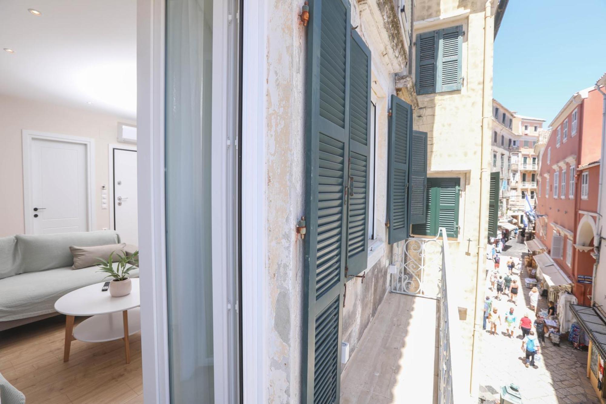 Patras Luxury * Corfu (city)